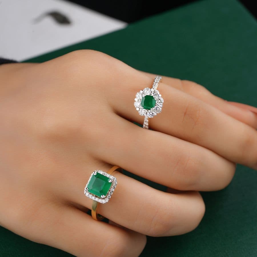 Vera Solitaire Ring